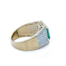 Load image into Gallery viewer, 14ct Yellow Gold Emerald and Diamond Gent’s Statement Ring 3.36ct